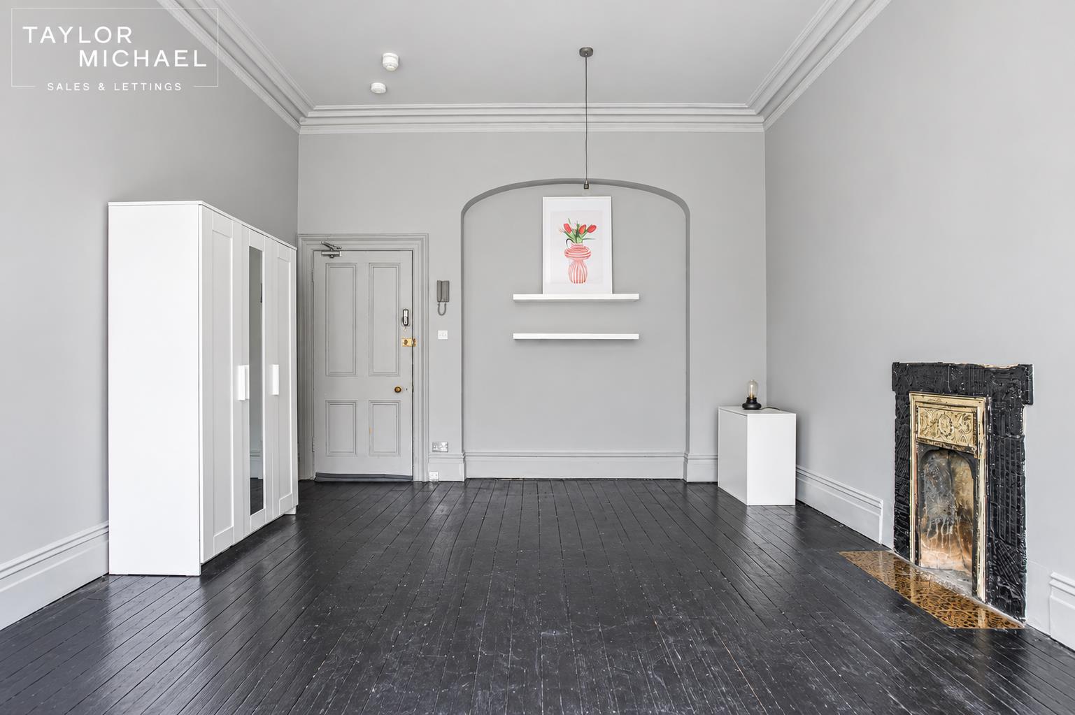 Studio Room